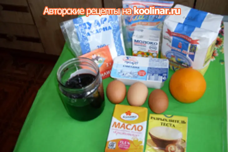 Глазированный кекс с черной смородиной: шаг 1