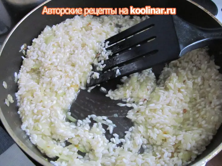 Ризотто с зеленым горошком и морепродуктами: шаг 5