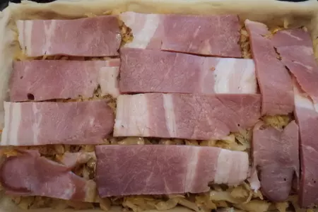 Пирог с капустой и копченостями.: шаг 3