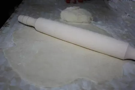 Пицца с бужениной и соусом песто: шаг 2