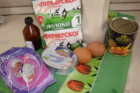 Бисквитный рулет на белках с заварным кремом  и экзотическими фруктами: шаг 5