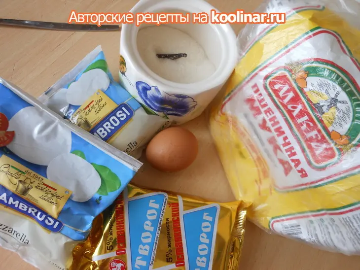 Сырники с моцареллой: шаг 1