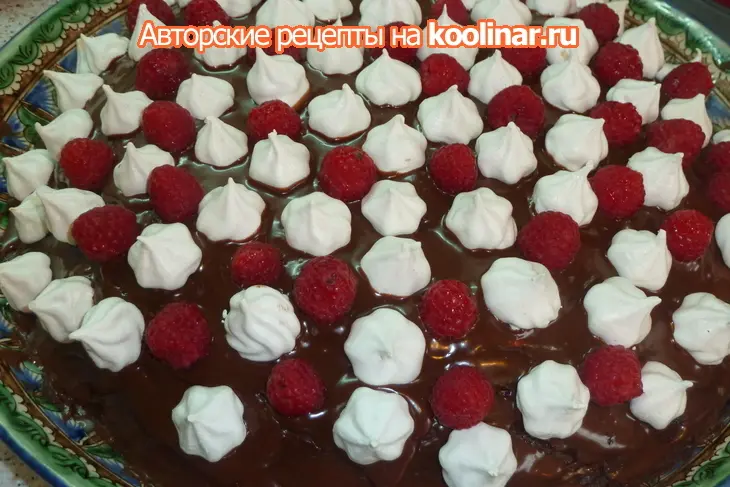 Торт - мороженое с меренгами и орехами  " клубничный унисон": шаг 19