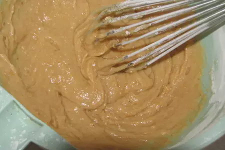 Постный кекс  абрикосовым джемом и сухофруктами,: шаг 3