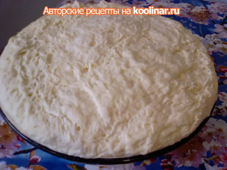Плетёнка с кунжутом, начинённая "черносливом в шоколаде": шаг 2