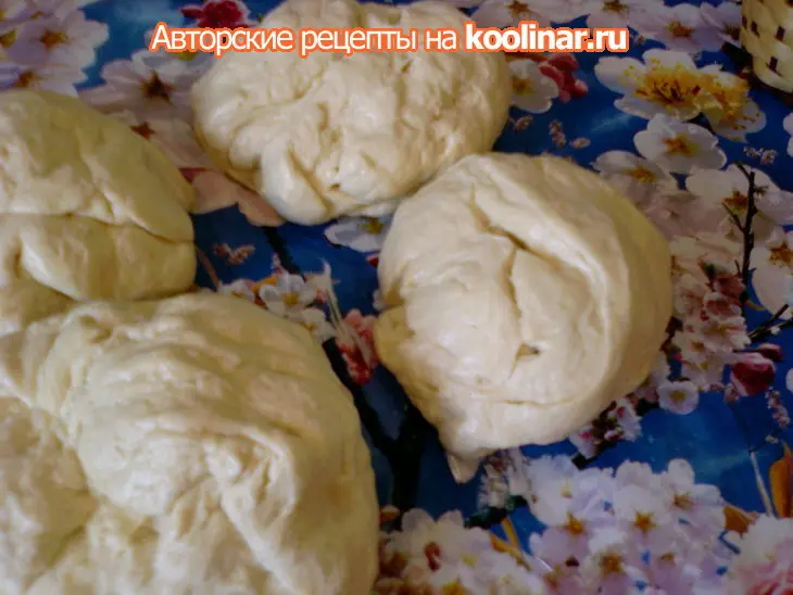 Плетёнка с кунжутом, начинённая "черносливом в шоколаде": шаг 3