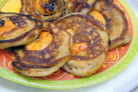 Сырные оладушки с цельнозерновой мукой и припёком из тигровых креветок.: шаг 6