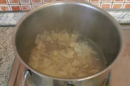 Горячий свекольный суп: шаг 1