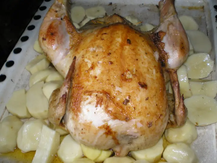Курица фаршированная сыром и грибами: шаг 5