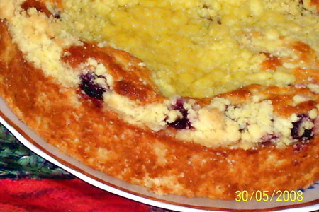 Бисквитный пирог с вишней: шаг 7