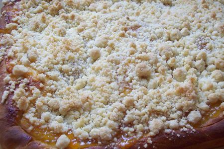 Пирог с абрикосовым вареньем и посыпкой "штрейзель": шаг 3
