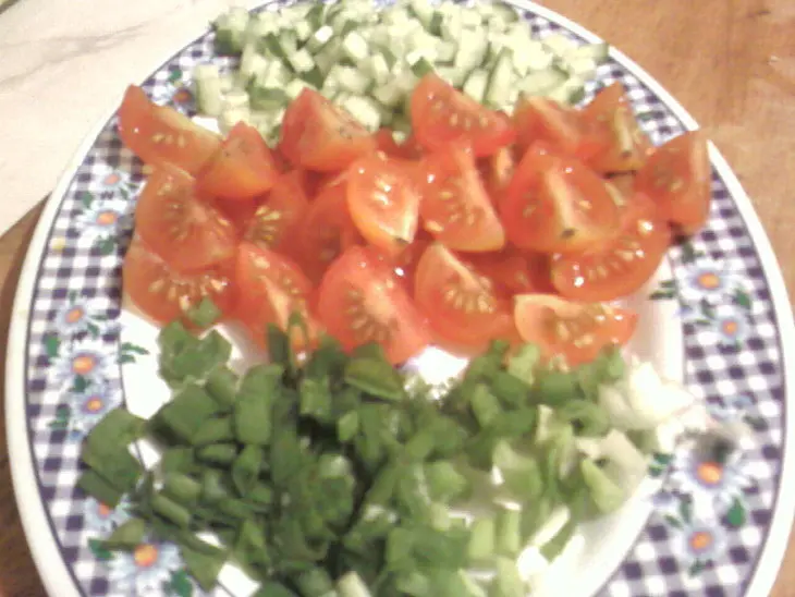Салат из морепродуктов: шаг 2