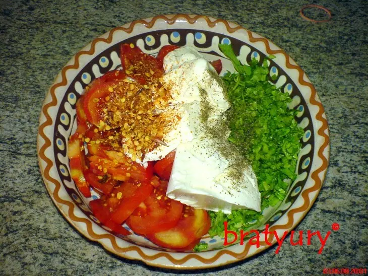 Салат из ботвы редиса с другими овощами. в данном случае - с помидорами.: шаг 6