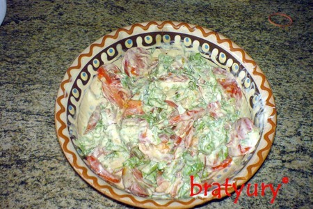 Салат из ботвы редиса с другими овощами. в данном случае - с помидорами.: шаг 7