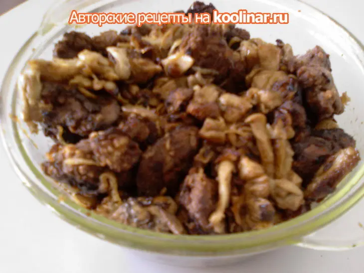Горячая закуска "куриная печень с хрустящей корочкой + жареные с луком грибы"                ": шаг 5