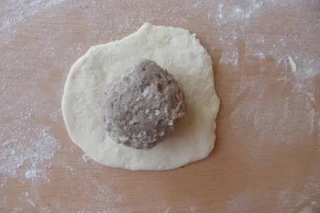 Колобки с мясом и кунжутом: шаг 11