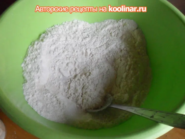 Манный пирог с финиками: шаг 5