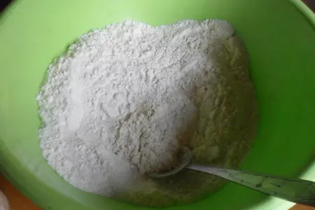 Манный пирог с финиками: шаг 5