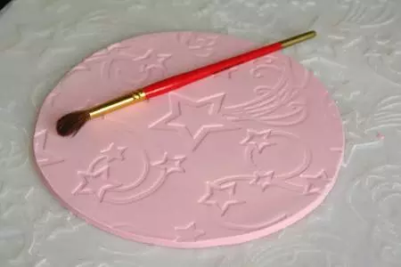 Торт "коробочка с косметикой" для юной модницы + бонус торт "лунтик и его друзья": шаг 9