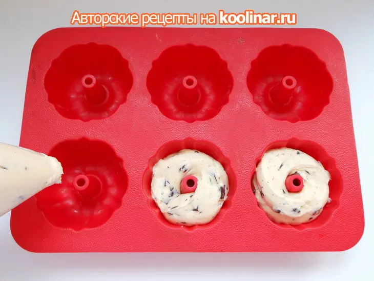 Кексы  с шоколадной крошкой: шаг 8