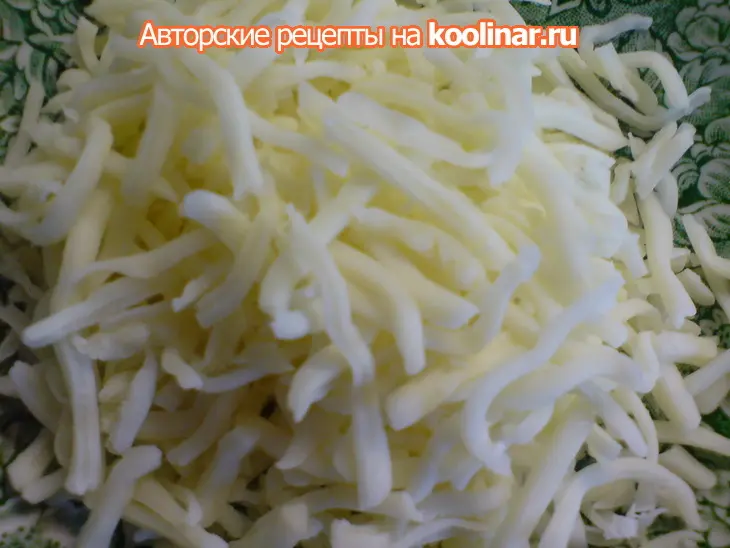 Салат из отварной белой рыбы и авокадо под сырно-укропным соусом: шаг 4