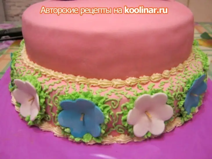 Двухъярусный торт  с мишкой ( подарок для самой маленькой): шаг 1