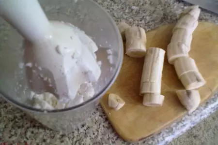 Маффины с бананом, кокосом и грецкими орехами: шаг 3