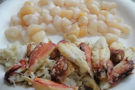 Крабовый суп с гребешками,грибами и папайей: шаг 2