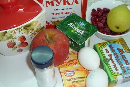Фруктовый пирог " яблочно-грушевая дружба с клюквой": шаг 1