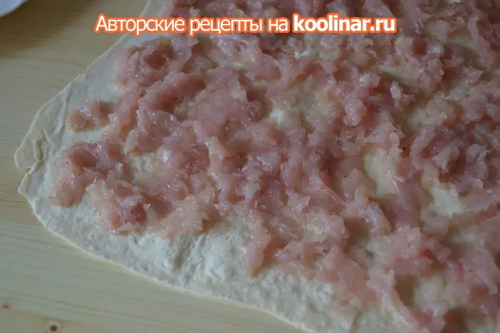 А-ля штрудель с курицей и грибами: шаг 3