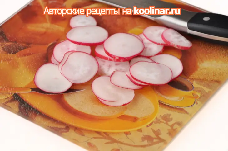 Японский салат с огурцом и редисом: шаг 3