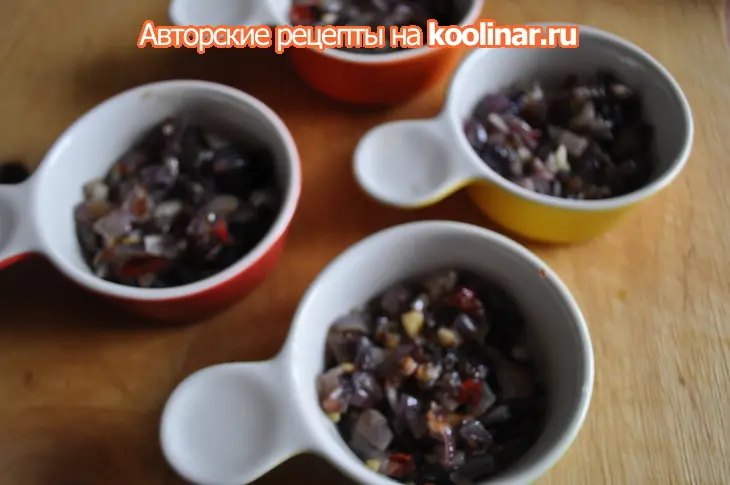 Сырный гратен с креветками и красным луком: шаг 5