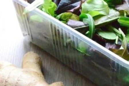 Салат с огурцом, редисом и имбирем: шаг 3