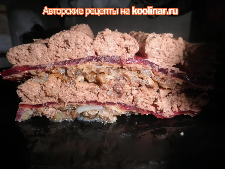Шоколадный торт-мусс с клюквенным желе  на основе из ореховой меренги: шаг 9
