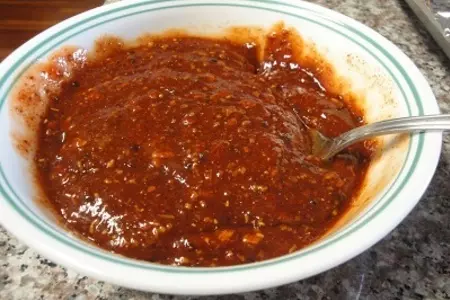 Мясо с картофелем и чесноком в духовке: шаг 3
