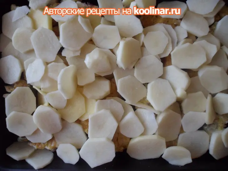 Сайда запеченная под молочно-луковым соусом: шаг 10