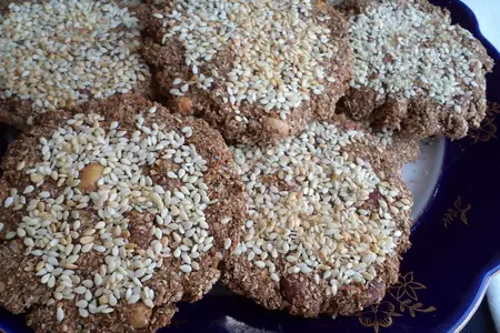 По мотивам кnekkebrød или ржаные хлебцы с арахисом, кунжутом, маком.: шаг 3