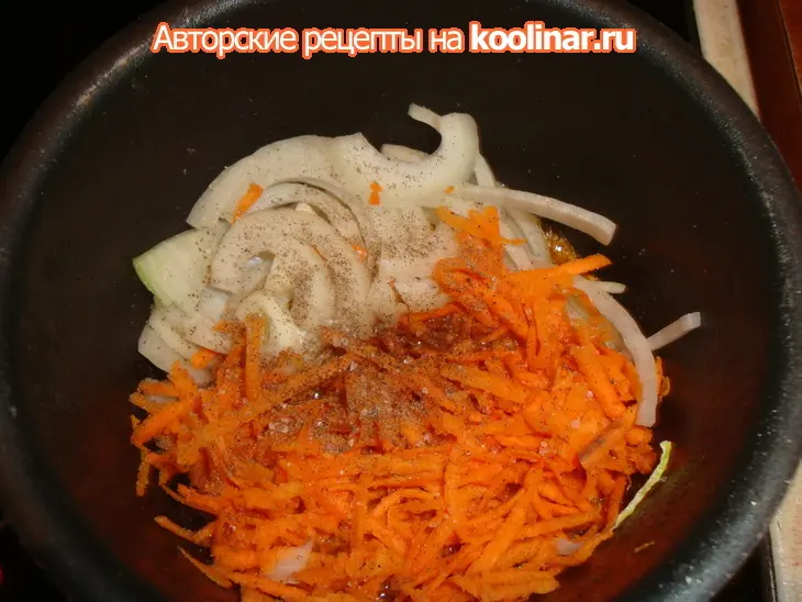 Жареный терпуг с морковно-луковым гарниром: шаг 7
