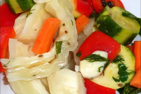 Капуста с овощами в рассоле ... (остатки сладки): шаг 3