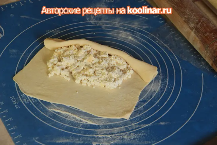 Аджарские хачапури из слоеного теста: шаг 4