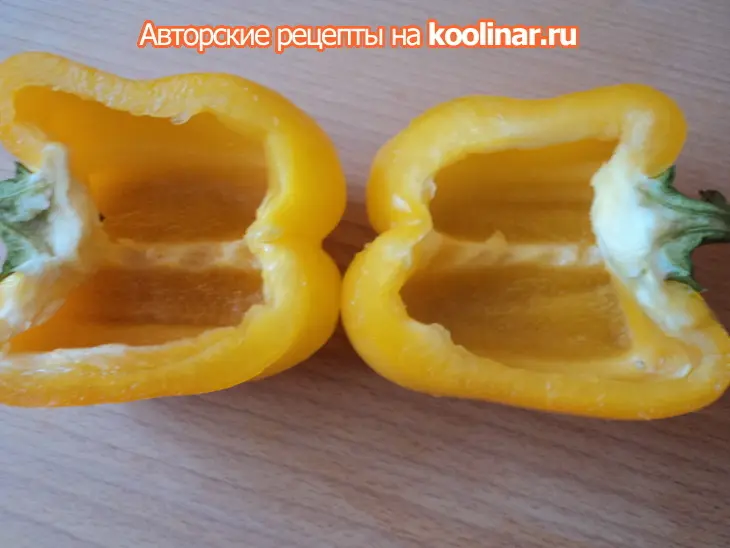 Перец фаршированный кускусом, брынзой и овощами.: шаг 2