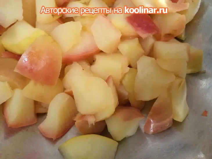 Яблочные спринг роллы с корицей, медом и ягодным джемом.: шаг 1