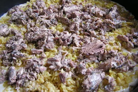 Пирог с рыбными консервами заливной: шаг 4