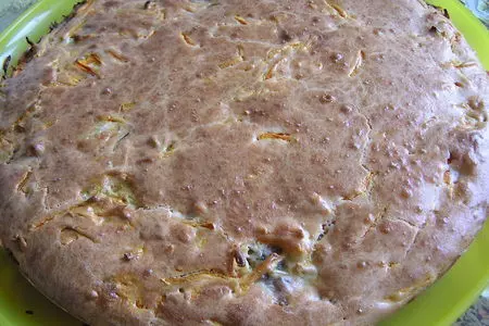 Пирог с рыбными консервами заливной: шаг 6