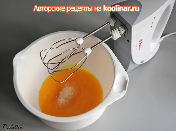 Торт с банановым муссом и хрусткой шоколадно-ореховой прослойкой "галлея": шаг 3