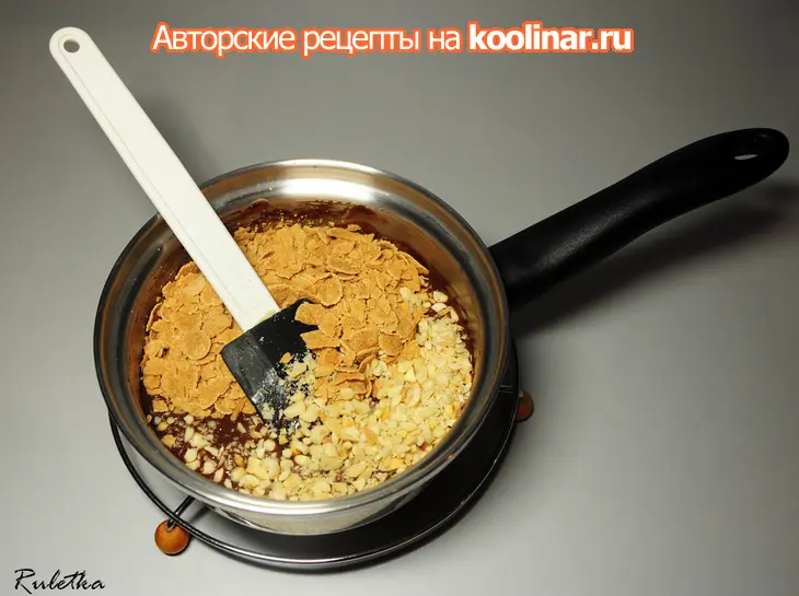 Торт с банановым муссом и хрусткой шоколадно-ореховой прослойкой "галлея": шаг 11