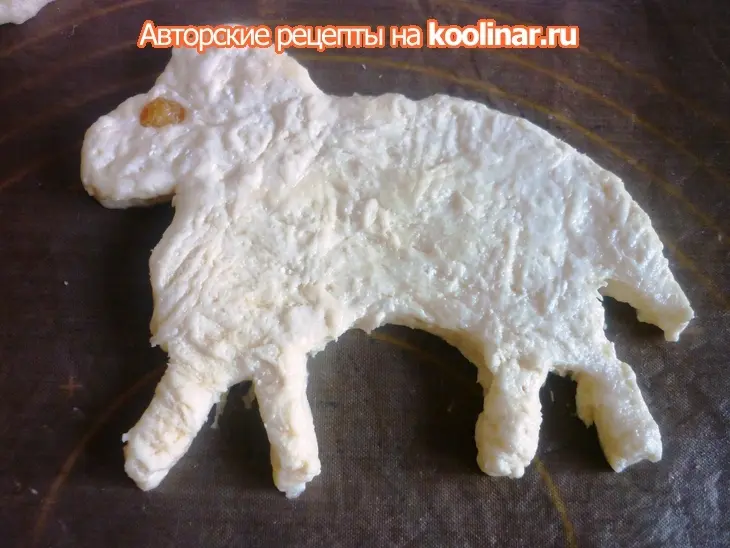 Пасхальный творожный агнец: шаг 1