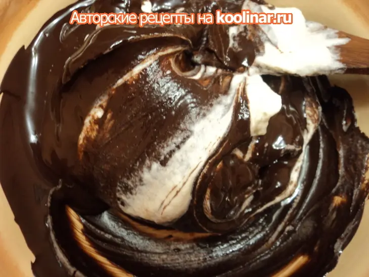 Пирожное с шоколадным муссом и твилем из кунжута.: шаг 4