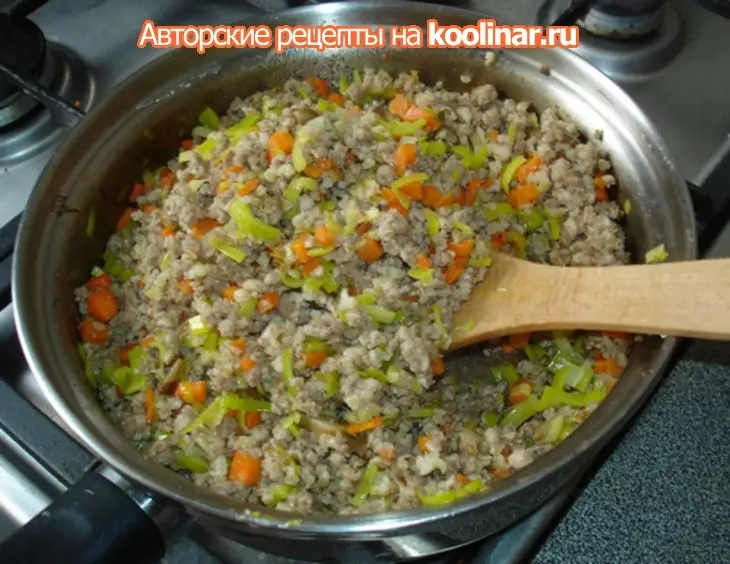 Запеченый фаршированный лук порей в сливочном-сырном соусе: шаг 6