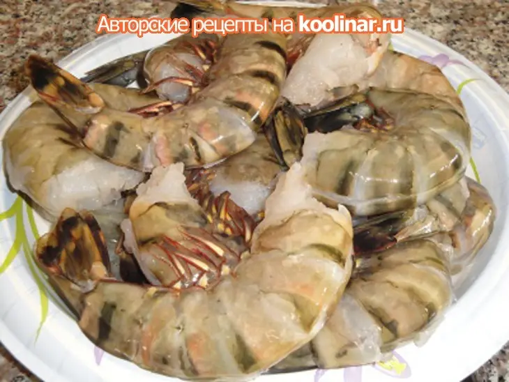 Креветки в беконе с чесноком на гриле: шаг 1
